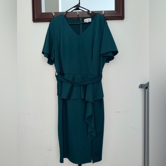 Hanna Nikole Dresses & Skirts - Hanna Nikole Elegant Dark Green Dress Size 24